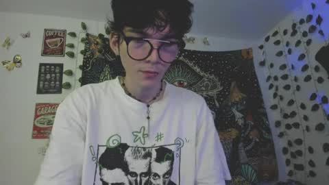skiny_dann online show from 04/21/26, 02:37