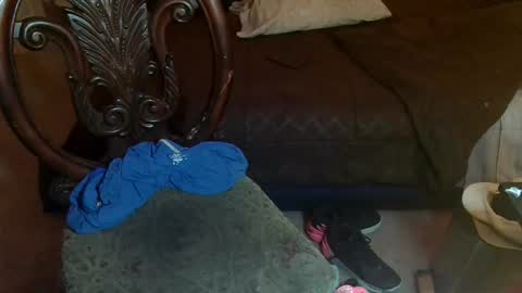 Snapshot of skinzandbait chatting on 01/27/25, 10:06 strokerpoker online show from 01/27/25, 10:06