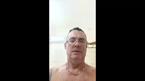 Snapshot of skip1975 chatting on 05/16/26, 05:48 skip1975 online show from 05/16/26, 05:48