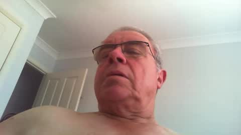 Snapshot of skipper1970 chatting on 12/18/25, 04:07 Skipper1970 online show from 12/18/25, 04:07