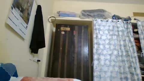 Snapshot of sklavepappu143 chatting on 07/09/26, 07:34 Indianslut1431 online show from 07/09/26, 07:34