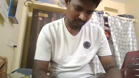 Snapshot of sklavepappu143 chatting on 07/16/26, 05:35 Indianslut1431 online show from 07/16/26, 05:35