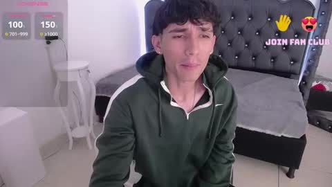 Snapshot of skorpyonmusclee chatting on 12/31/24, 08:26 Skorpyon Musclee online show from 12/31/24, 08:26