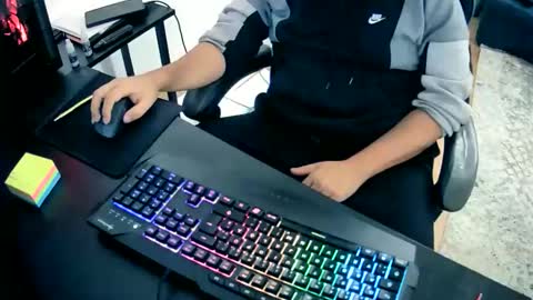 skullcandyyyy online show from 04/23/26, 12:04