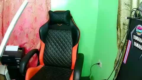 sky1441 online show from 11/26/25, 06:36