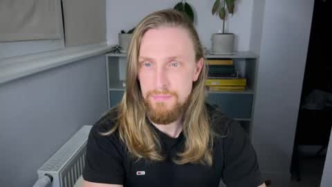 sky_guy25 online show from 11/15/25, 09:11