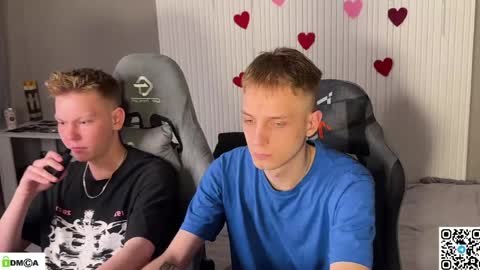 sky_hunter online show from 03/22/26, 03:48