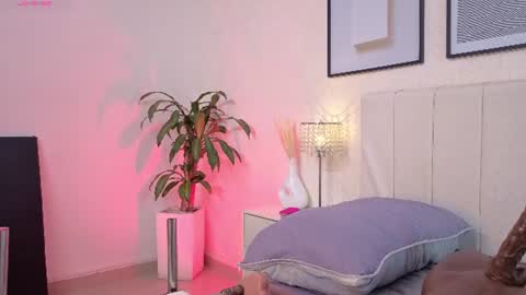 sky_johnson_ online show from 07/14/26, 07:08