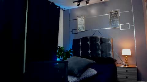 Snapshot of sky_jules chatting on 10/14/25, 03:18 Daniel online show from 10/14/25, 03:18