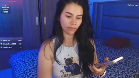 Snapshot of sky_lover_ chatting on 01/26/25, 12:33 Sky online show from 01/26/25, 12:33