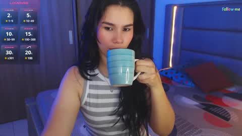Snapshot of sky_lover_ chatting on 03/11/25, 10:51 Sky online show from 03/11/25, 10:51