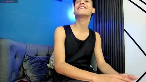 sky_rivers online show from 11/30/25, 03:10