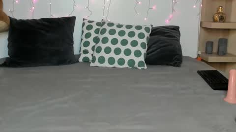 Snapshot of sky_sasha chatting on 03/03/25, 04:24 sky_sasha online show from 03/03/25, 04:24