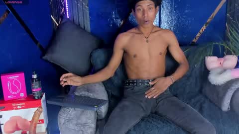 sky_walkerss online show from 05/30/26, 05:54