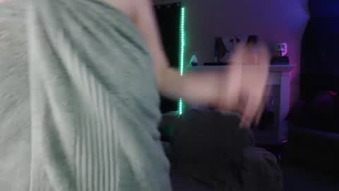 SKYLE   online show from 12/03/24, 03:30