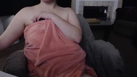 SKYLE   online show from 11/28/25, 06:16