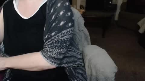 SKYLE   online show from 04/11/26, 04:06