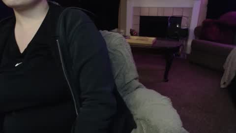 SKYLE   online show from 04/21/26, 02:51