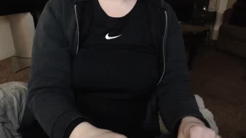 SKYLE   online show from 04/22/26, 08:39