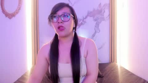 skye_bluee_ online show from 09/16/25, 03:07