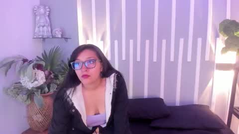 skye_bluee_ online show from 09/20/25, 02:56