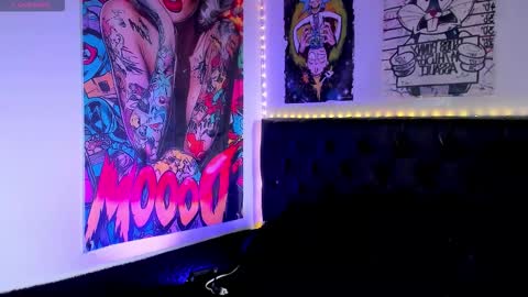 blue online show from 12/22/25, 06:16