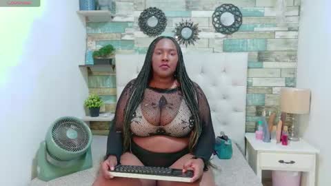 Snapshot of skyler_naomi chatting on 05/01/26, 01:59 skyler_naomi online show from 05/01/26, 01:59