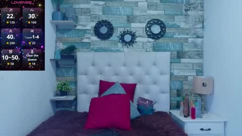 Snapshot of skyler_naomi chatting on 05/12/26, 01:41 skyler_naomi online show from 05/12/26, 01:41