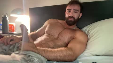 Snapshot of skylerflexes chatting on 07/10/26, 02:41 Skyler Flexes online show from 07/10/26, 02:41