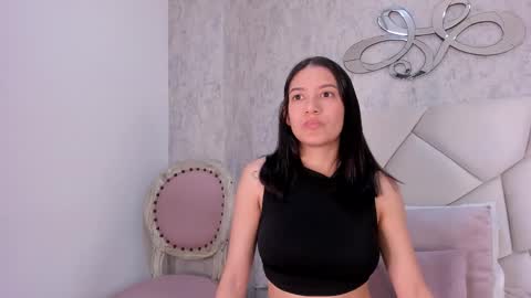 Snapshot of skylerwhite02 chatting on 09/16/25, 07:26 Skyler online show from 09/16/25, 07:26