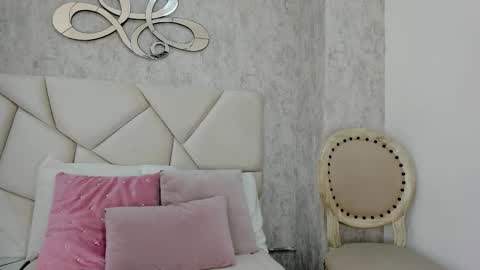 Snapshot of skylerwhite02 chatting on 10/17/25, 08:11 Skyler online show from 10/17/25, 08:11