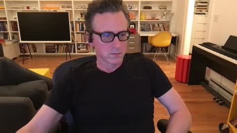 Snapshot of skyline3371 chatting on 10/05/25, 04:33 Skyline3371 online show from 10/05/25, 04:33