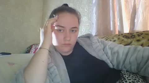 Snapshot of skyressie333 chatting on 06/03/26, 04:23 skyressie333 online show from 06/03/26, 04:23