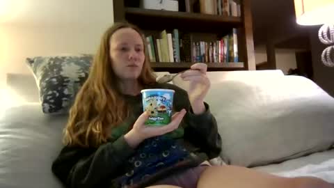 Sky Winters online show from 09/21/25, 12:12