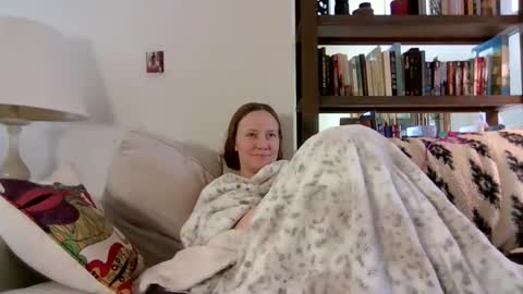 Sky Winters online show from 12/18/25, 03:40