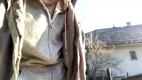 Snapshot of slabyhrac chatting on 02/15/25, 01:38 slabyhrac online show from 02/15/25, 01:38