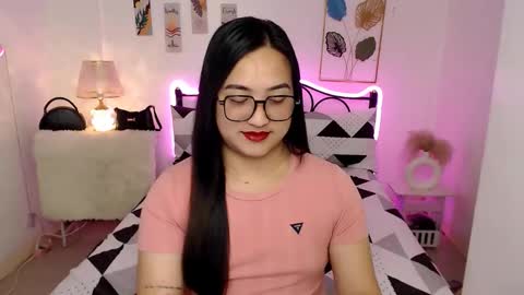 Queen Cyrine online show from 02/02/26, 10:30