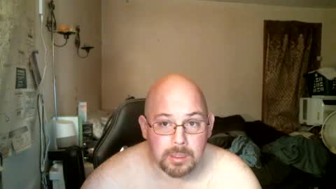 Snapshot of slavejim518 chatting on 01/19/25, 06:31 slavejim online show from 01/19/25, 06:31