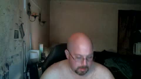 Snapshot of slavejim518 chatting on 01/29/25, 04:15 slavejim online show from 01/29/25, 04:15