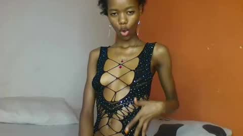 Snapshot of slaybby chatting on 03/05/25, 04:24 Slaybby online show from 03/05/25, 04:24