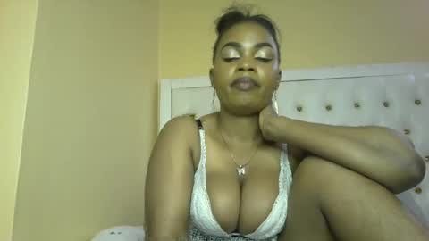 Snapshot of slayslay002 chatting on 03/04/25, 10:38 Rose online show from 03/04/25, 10:38