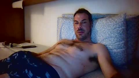 Snapshot of slevin1983 chatting on 02/27/25, 10:20 slevin online show from 02/27/25, 10:20