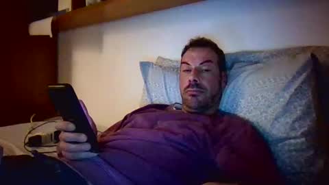 Snapshot of slevin1983 chatting on 03/02/25, 12:32 slevin online show from 03/02/25, 12:32