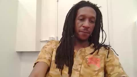 Snapshot of slickdicktricks chatting on 05/16/26, 03:33 KIngCasanovaXXX online show from 05/16/26, 03:33