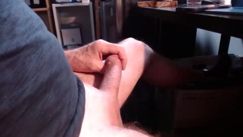 sliderguy699 online show from 04/19/26, 11:53