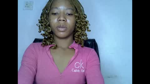 Snapshot of slim_ebonypet chatting on 05/31/26, 10:11 Crystal online show from 05/31/26, 10:11