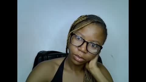 Snapshot of slim_ebonypet chatting on 06/24/26, 10:03 Crystal online show from 06/24/26, 10:03