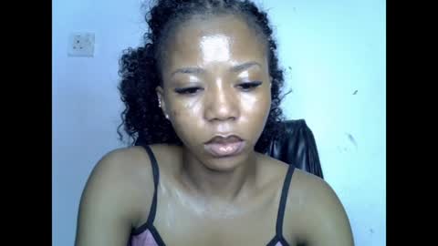 Snapshot of slim_ebonypet chatting on 07/22/26, 09:12 Crystal online show from 07/22/26, 09:12