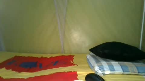 Snapshot of slim_girl01 chatting on 06/14/26, 05:37 slim_girl01 online show from 06/14/26, 05:37