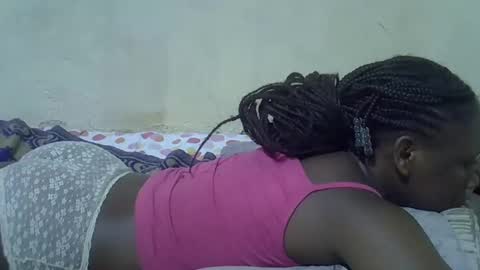 Snapshot of slim_girl3 chatting on 02/26/25, 12:05 slim_girl3 online show from 02/26/25, 12:05